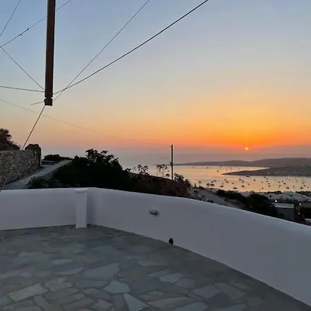 Red Rocks Windmill Parikia (Paros)