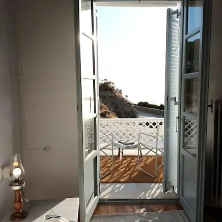 Red Rocks Windmill * Parikia (Paros)